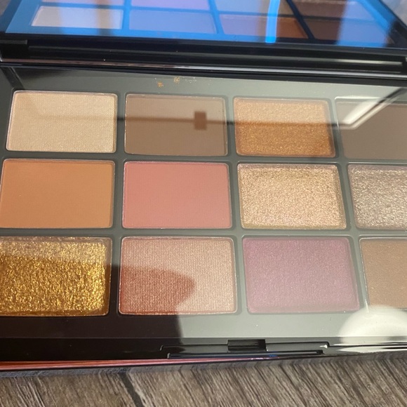 NARS eyeshadow palette and cheek palette set - Picture 5 of 6